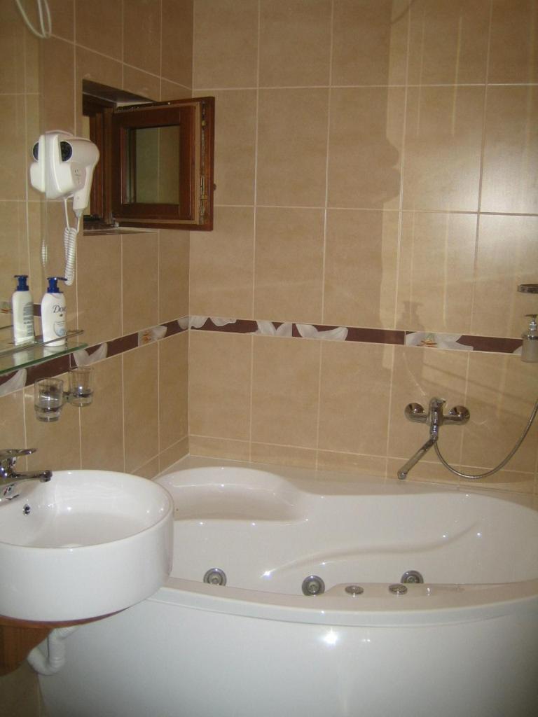 Casa Anca Boutique Hotel Тимишу-де-Жос Экстерьер фото
