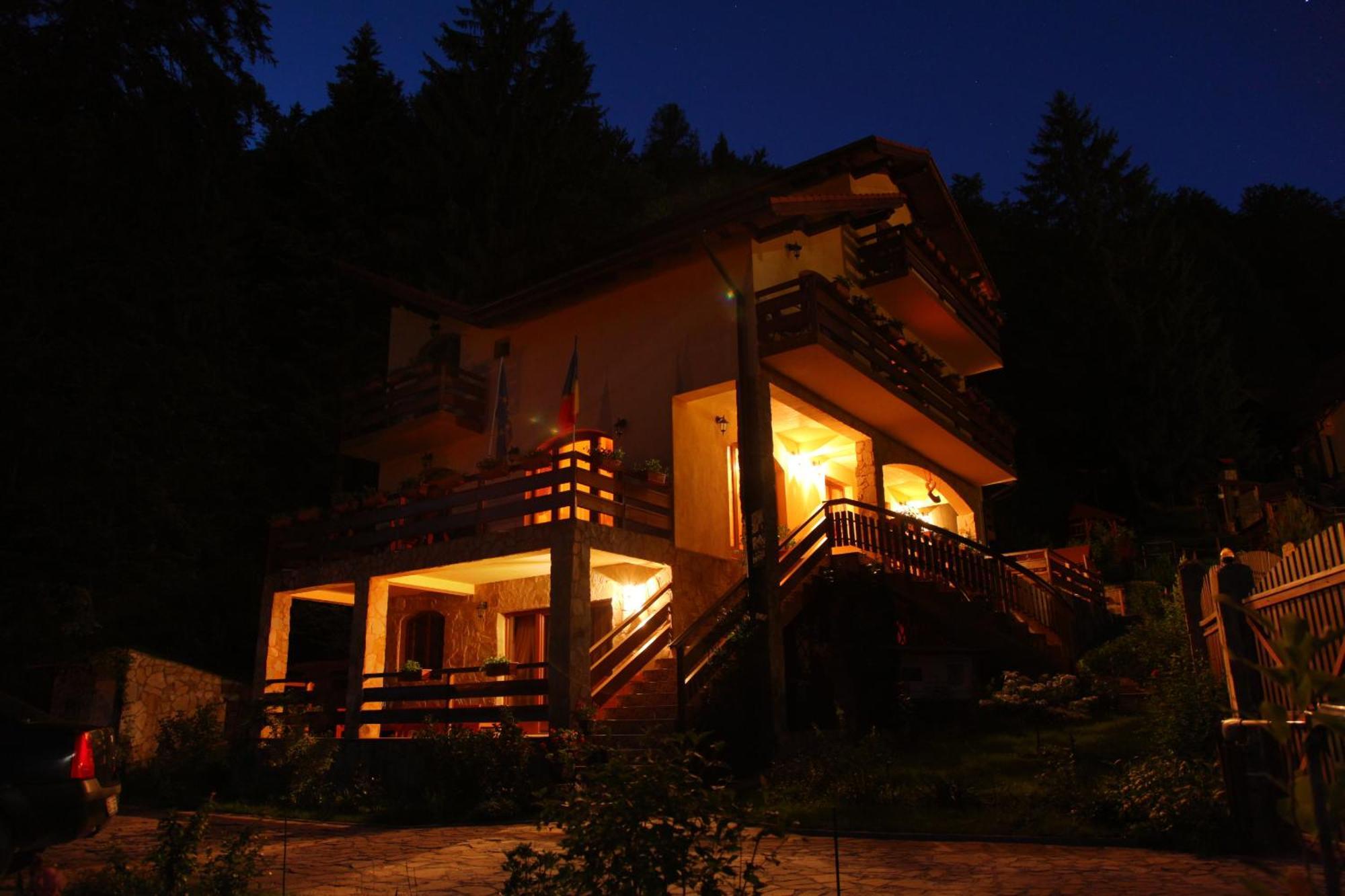 Casa Anca Boutique Hotel Тимишу-де-Жос Экстерьер фото