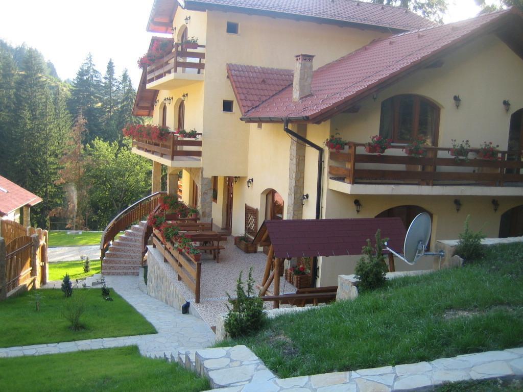 Casa Anca Boutique Hotel Тимишу-де-Жос Экстерьер фото